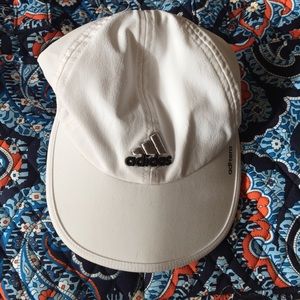 👑WOMEN’S ADIDAS HAT👑